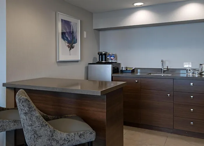 Doubletree By Hilton West Edmonton